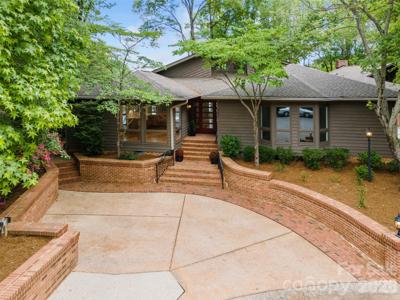 449 Windward Drive