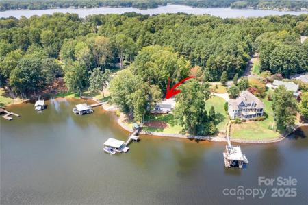 204 Lakeview Shores Loop