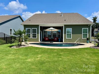 1638 Sweetmoss Loop