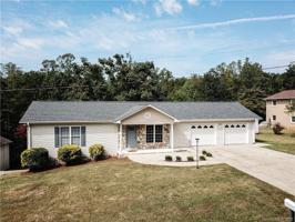 376 Meadowbrook Court