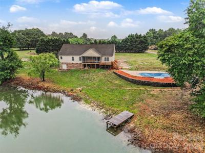 1060 Moss Lake Drive