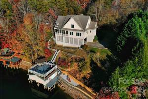 275 Deerwood