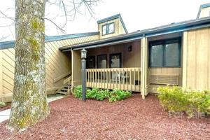 182 West Lake S