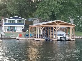 852 Pinehaven