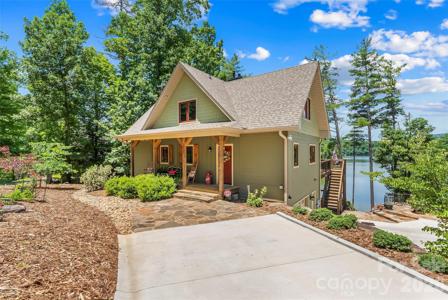 590 Larkhaven Drive
