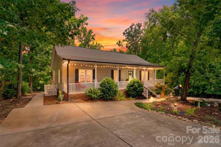 290 Skyland Drive