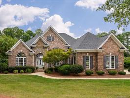 1404 Ridgewood Drive 
