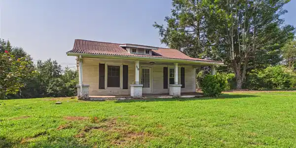 110 Woodlane Street