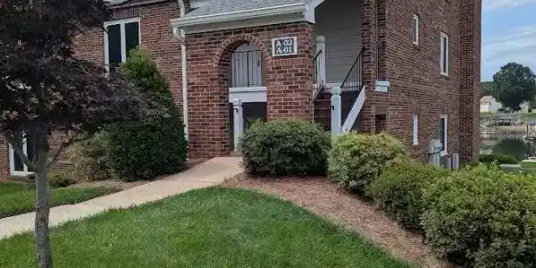 100 Northshore Court