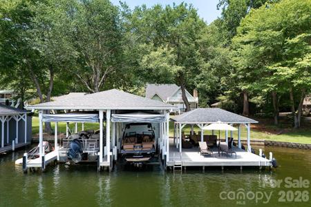 136 Lakeland Circle