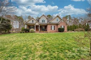 4824 Elmhurst NE