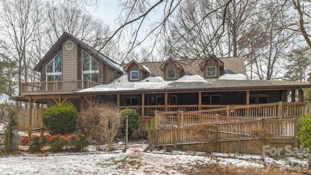 1842 Rock Springs Circle