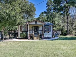 7100 Pear Tree