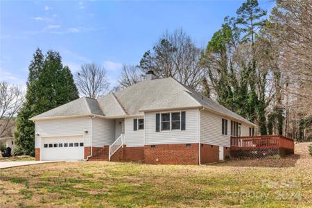 611 Edgewater Drive