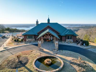 485 Pinnacle Trail