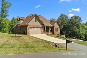 323 Woodland Glen