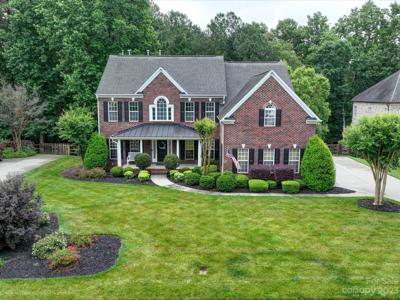 233 Village Glen Way