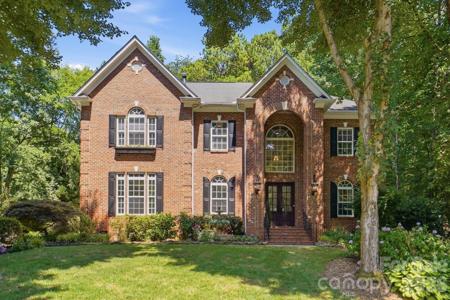 3529 Mountain Cove Drive