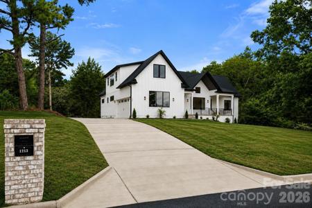1213 Rosa Drive