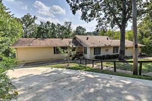 316 Robinhood LN