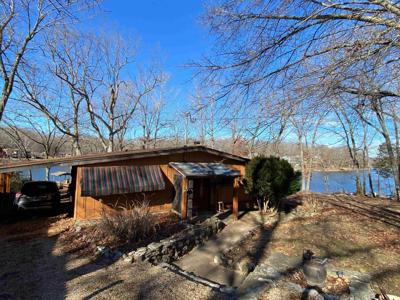66 E Lakeshore Drive