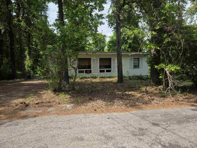 76 Hiawatha Drive