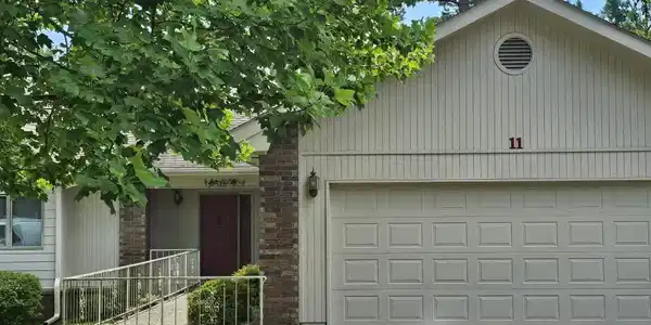 11 Arista Lane