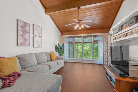 90 Silver Point Unit 4 Drive