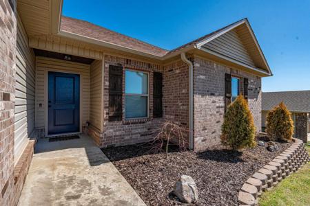 232 HILLSHIRE Loop
