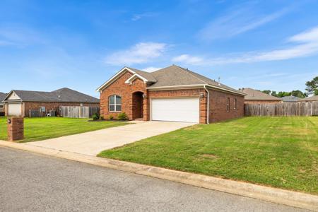 17 Stonehenge Drive