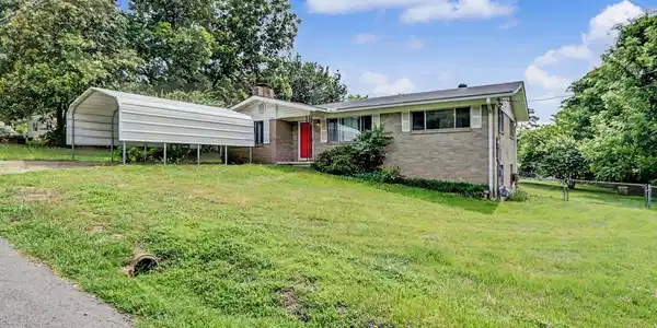 211 Cessna Circle