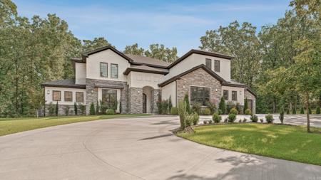 2204 Hazeltine Drive
