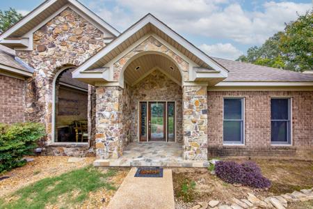 814 Ridge Road