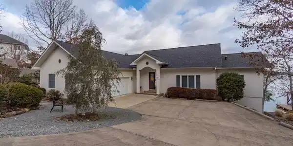 13 Guindola
