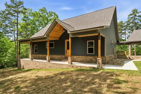 185 Woodview Lane