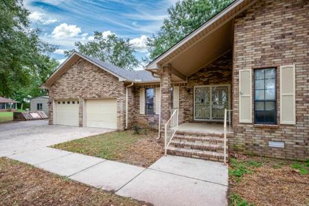 12208 Willow Beach Road