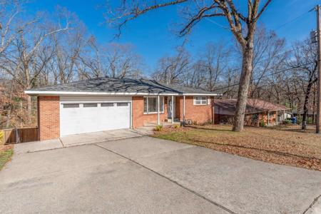 1607 Grove Hill Road