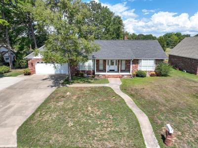 602 Edgewater Cove