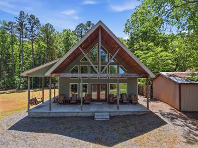 24 Layne's Hideaway