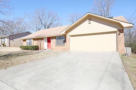 6304 Lakewood