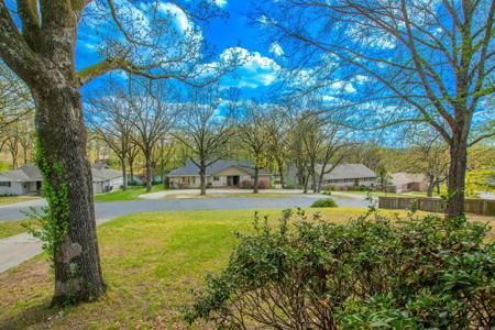 12 Wingate Dr