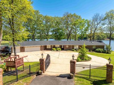 164 Riverside
