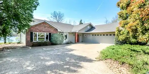 33 Tiburon Way