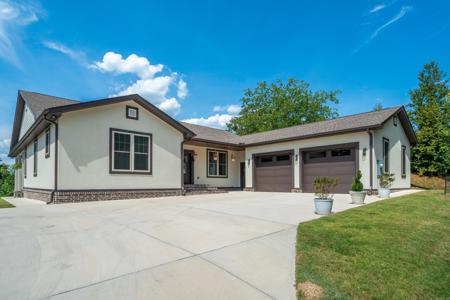 324 Coachlight Road