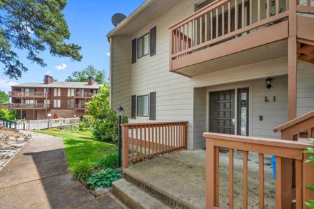 350 Peters Point