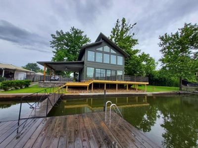 114 Pleasure Isle Point