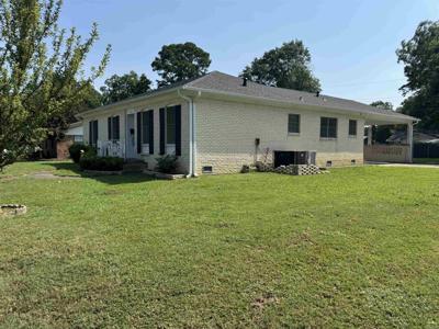 27 Shoshoni Drive