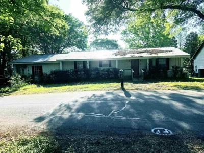 16 Roberts Drive