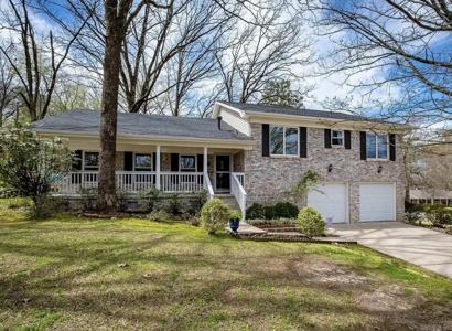 2 Highwood Drive