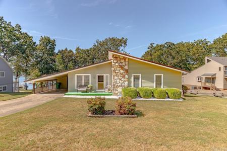 1213 Peridot Lane